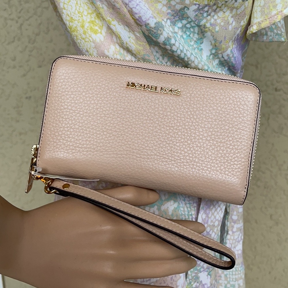 Michael Kors Jet Set Travel LG Flat MF Phone Case